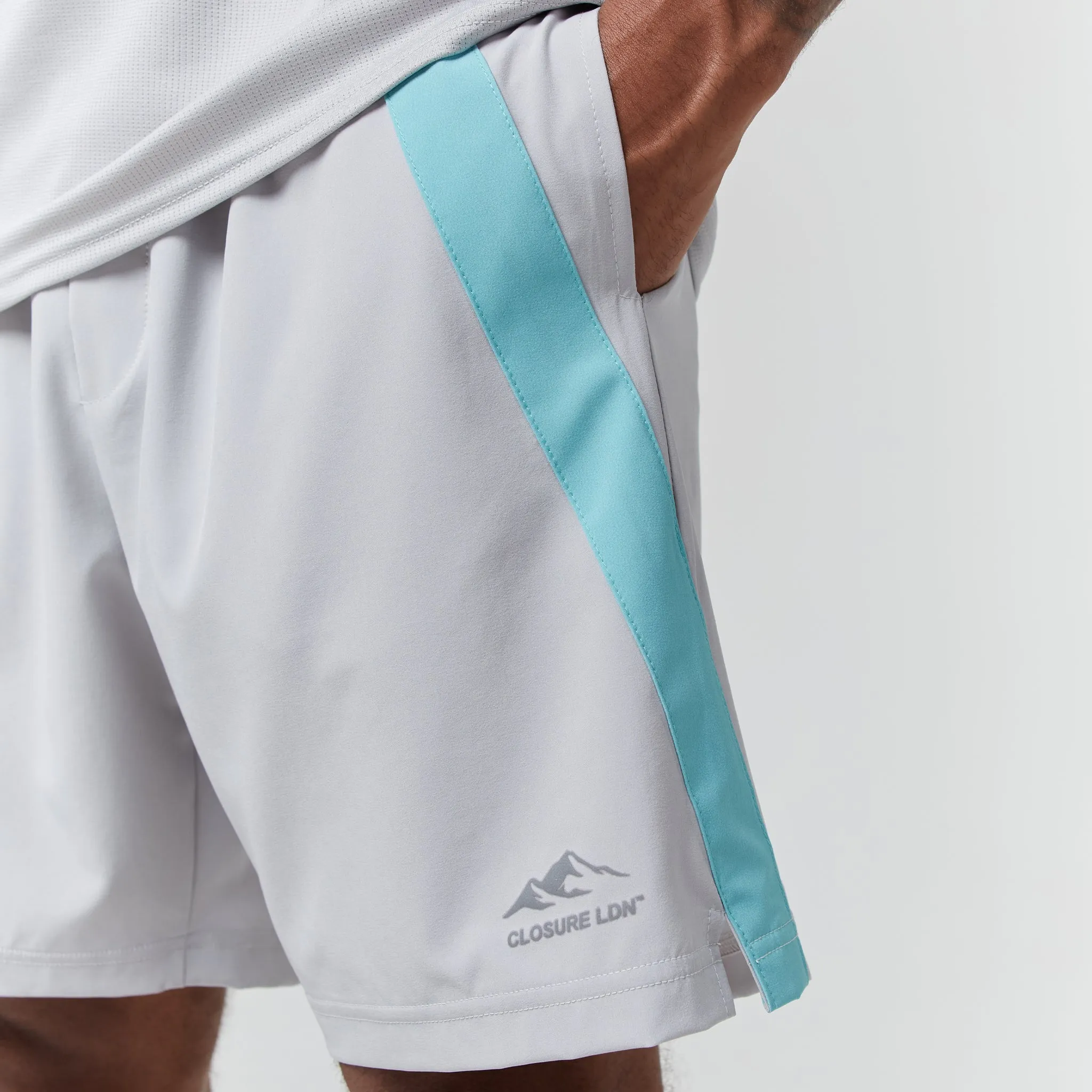 Cut & Sew Stripe Training Twinset I Ice Grey Aqua