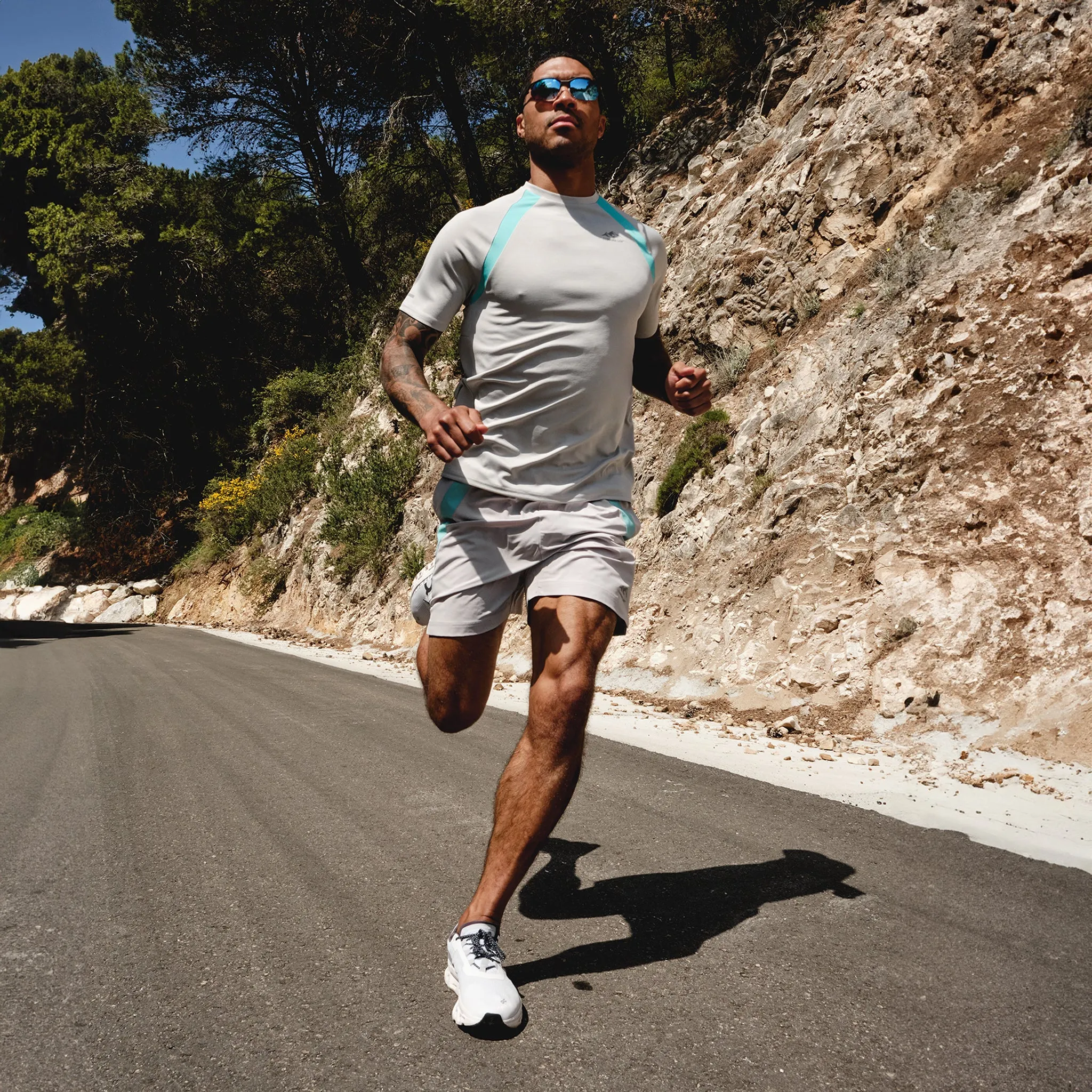 Cut & Sew Stripe Training Twinset I Ice Grey Aqua