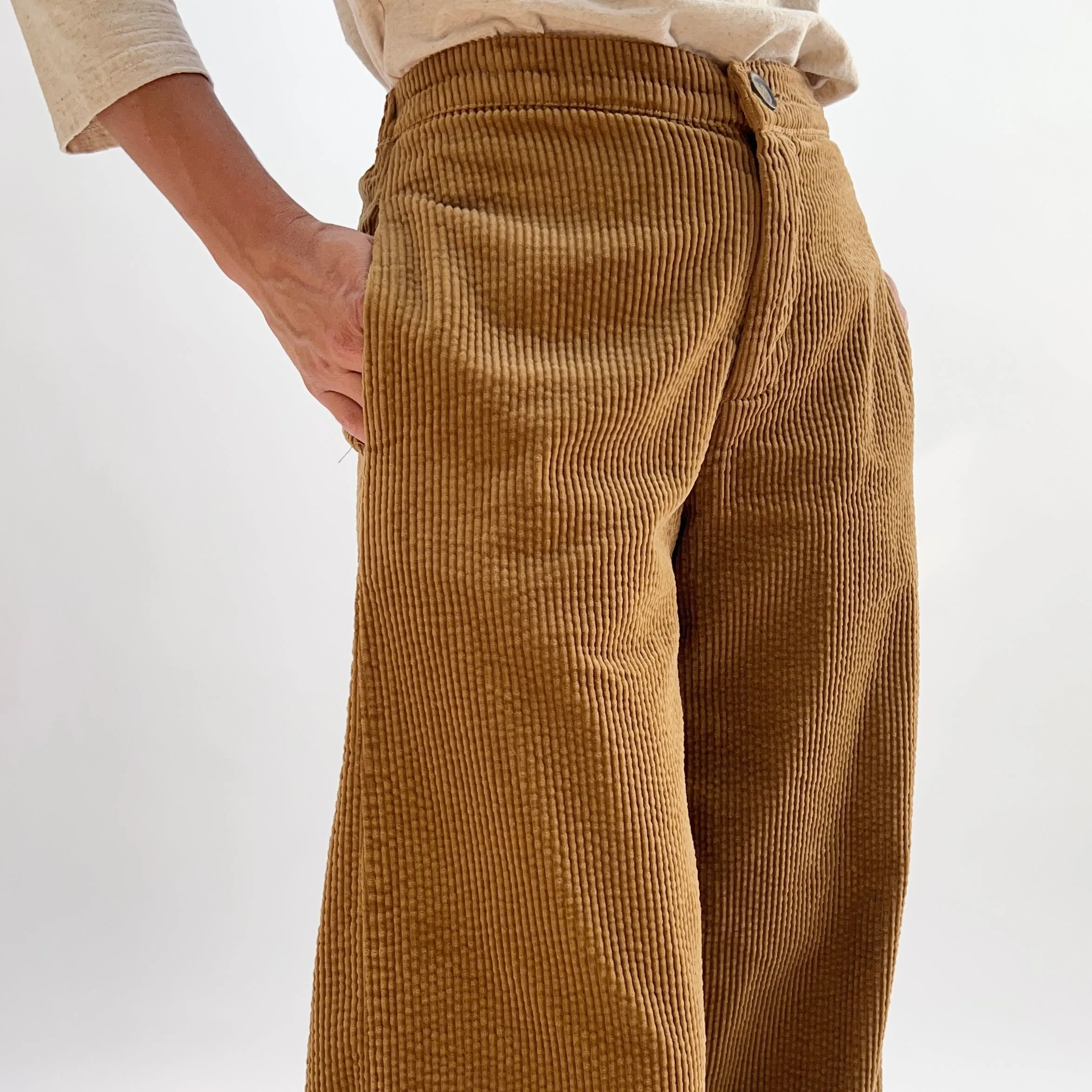 Cut Loose | Lux Corduroy Wide Leg Zip Pants in Brass