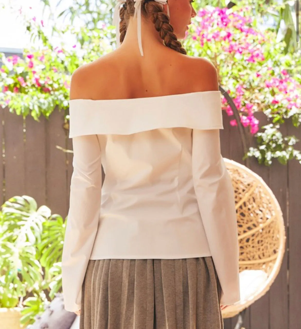 OFF SHOULDER BOTTON DOWN TOP